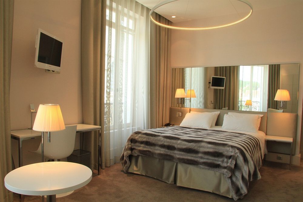 Le Cesar Hotel Provins Eksteriør billede